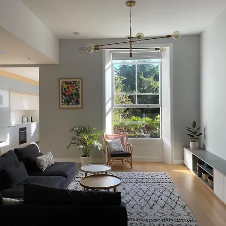 Spacious Apartment With Terrace